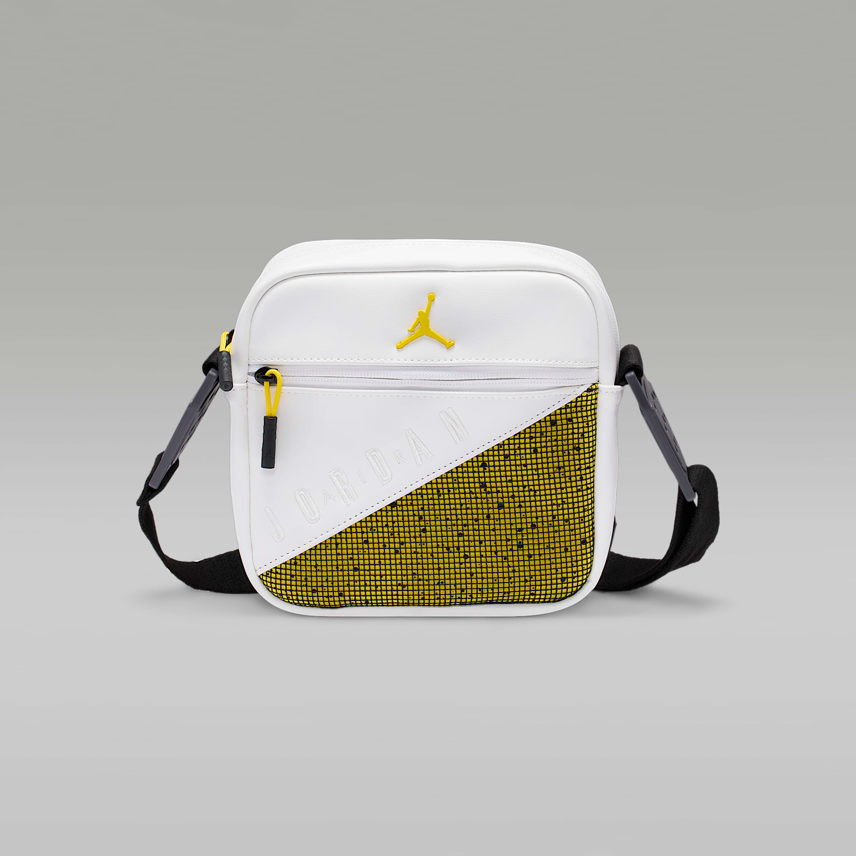 Jordan AJ4 Tour Yellow Crossbody Bag (2L). Nike.com